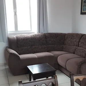 Apartamento 2º Andar Fundos Garagem Carro Pequeno, Bombinhas